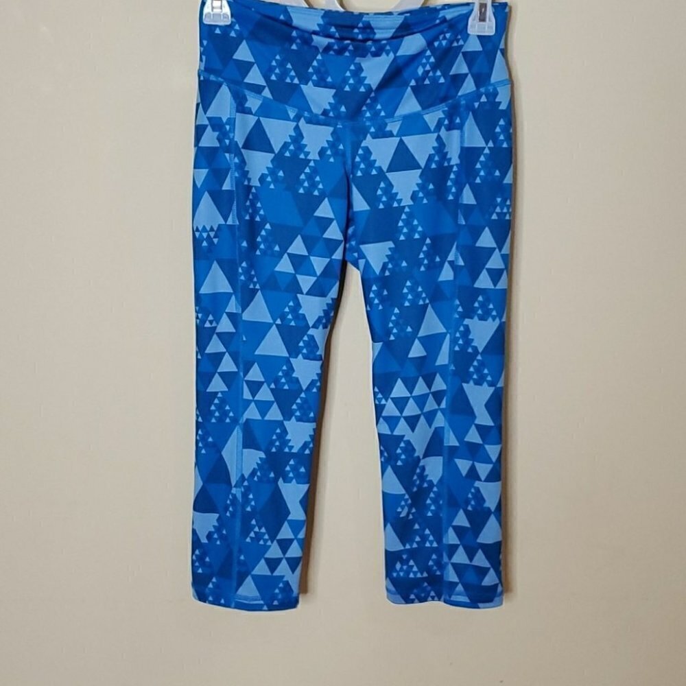 Old Navy Active Capri Leggings